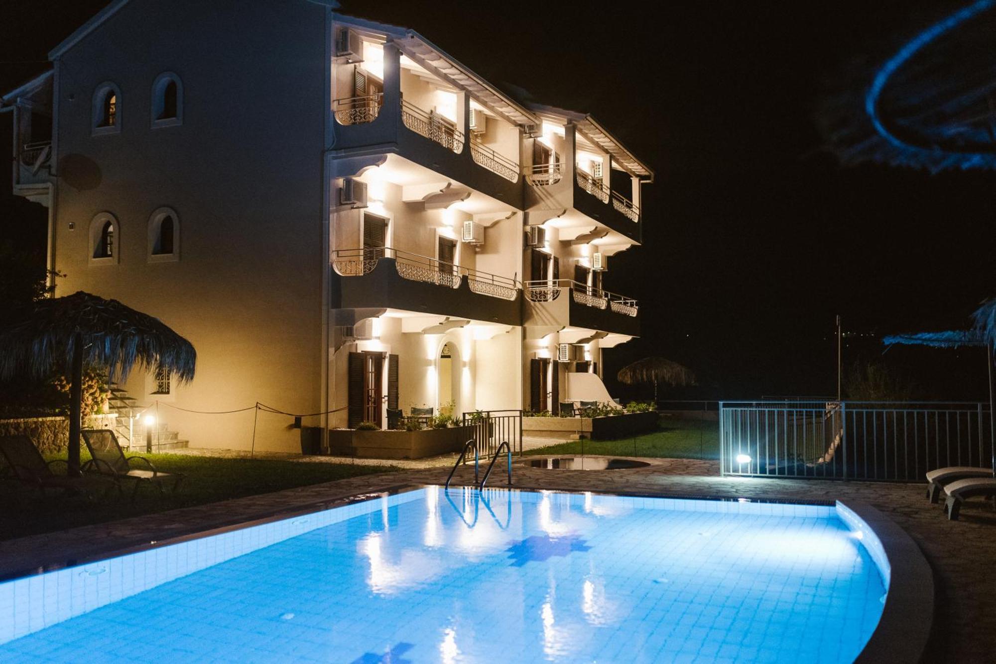 Giorgos Apartments Dassia  Eksteriør billede