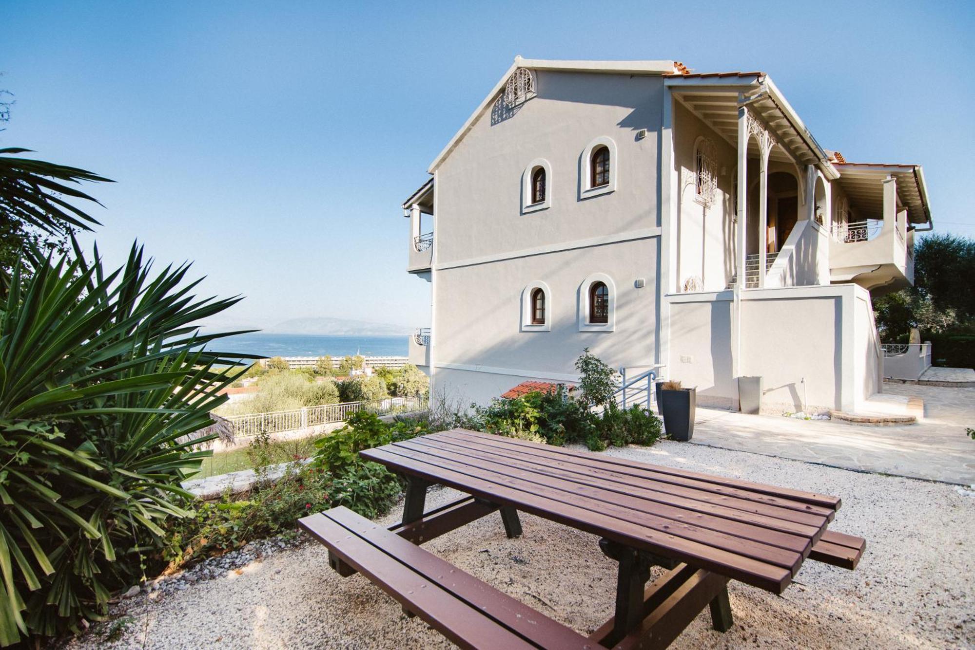 Giorgos Apartments Dassia  Eksteriør billede